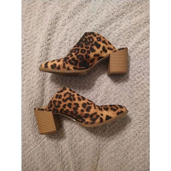 C Comfort Established  Leopard Size 7 Mules Y2K Boho Animal - Picture 1 of 10